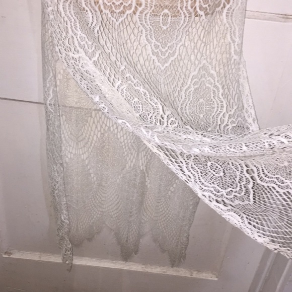 ✨NWT✨ Gown - Picture 5 of 6